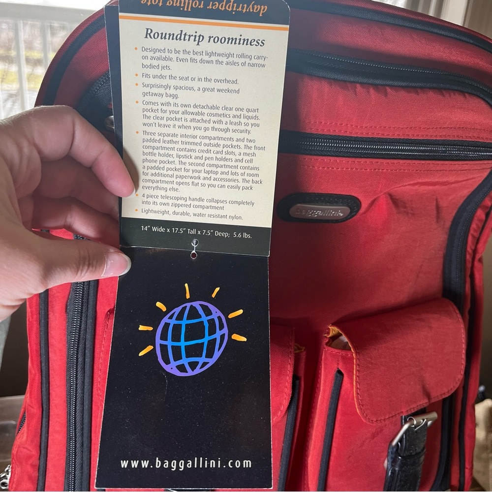 Baggallini NWT Daytripper Rolling Tote Carry-On Red Lightweight Nylon Suitcase - Picture 6 of 16